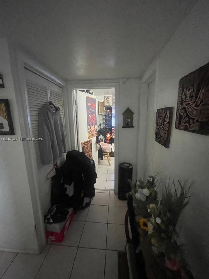 680 Miller Dr , Unit W401, Miami Springs, FL 33166 Photo