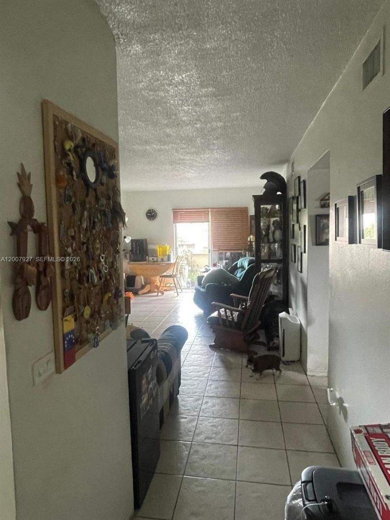 680 Miller Dr , Unit W401, Miami Springs, FL 33166 Photo