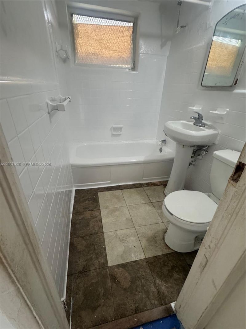 7300 Harding Ave , Unit 6, Miami Beach, FL 33141 Photo