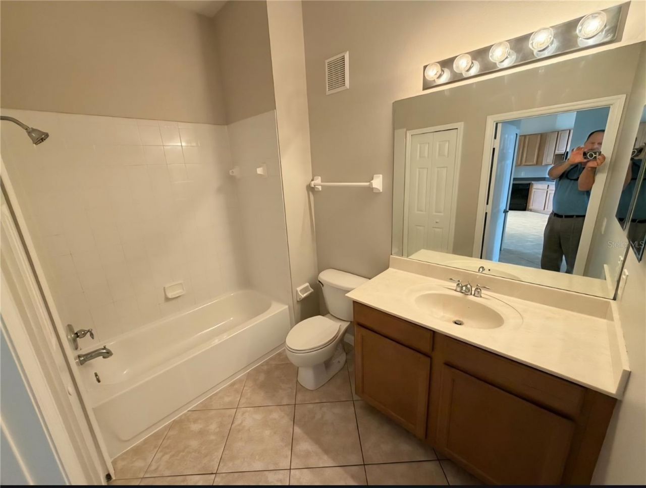 4351 Anson Lane, Unit 302, Orlando, FL 32814 Photo