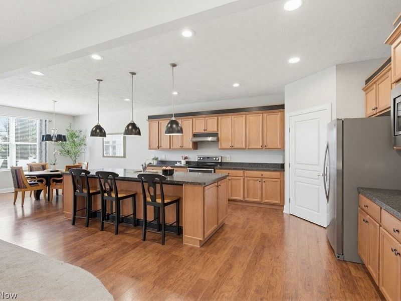 38475 Kingsbury Drive, North Ridgeville, OH 44039 Photo 10