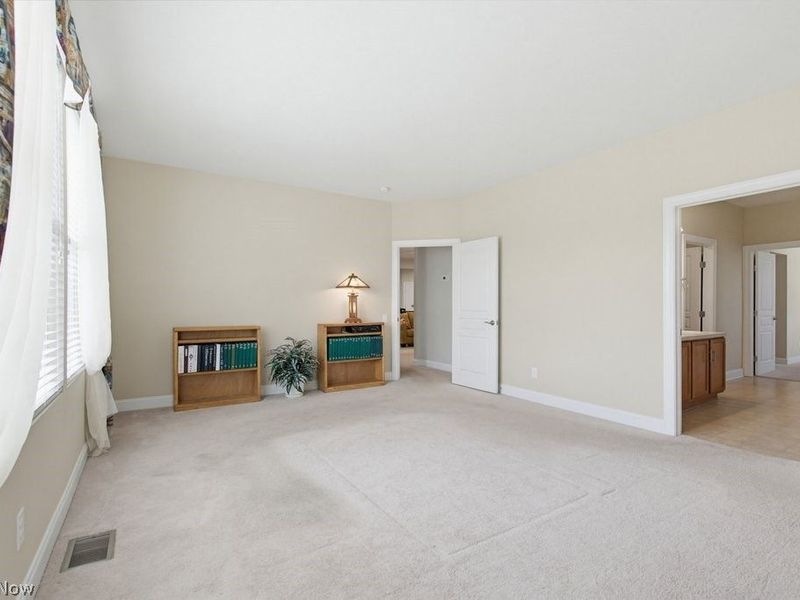 38475 Kingsbury Drive, North Ridgeville, OH 44039 Photo 20