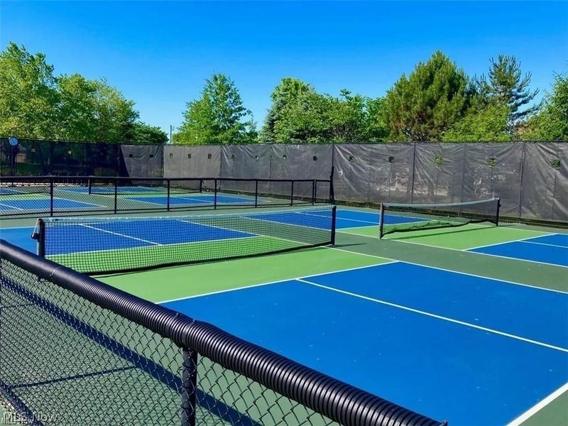 38475 Kingsbury Drive, North Ridgeville, OH 44039 Photo 48