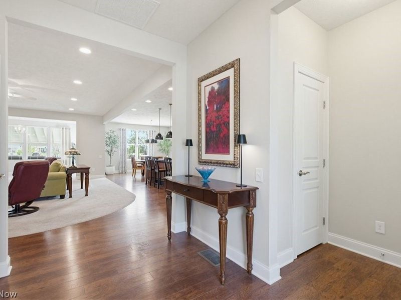 38475 Kingsbury Drive, North Ridgeville, OH 44039 Photo 5