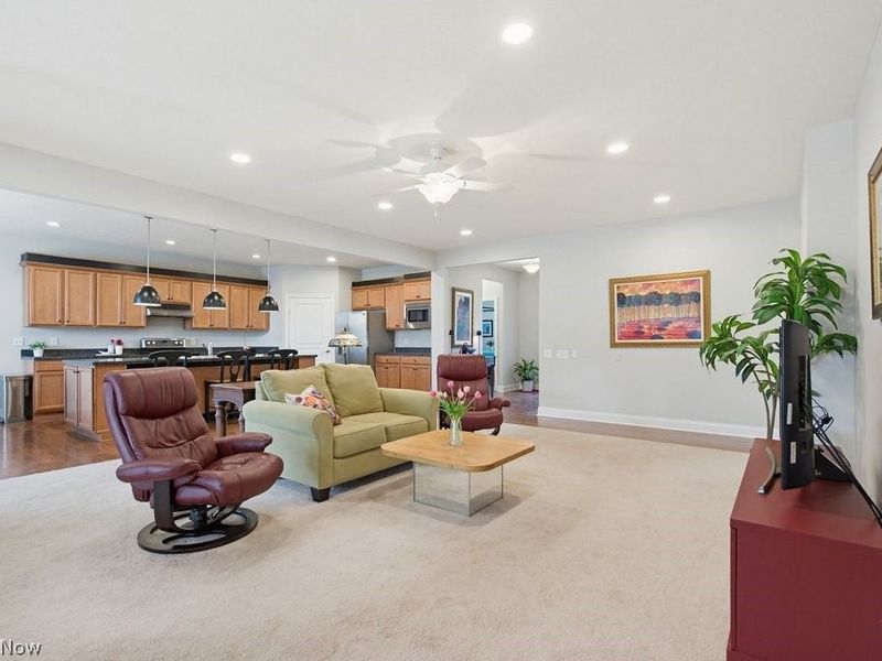 38475 Kingsbury Drive, North Ridgeville, OH 44039 Photo 9