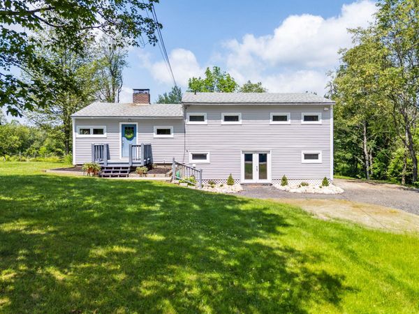 626 County Road, New London, NH 03257