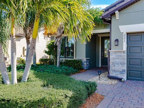 221 SE Longview Drive, Port St Lucie, FL 34984