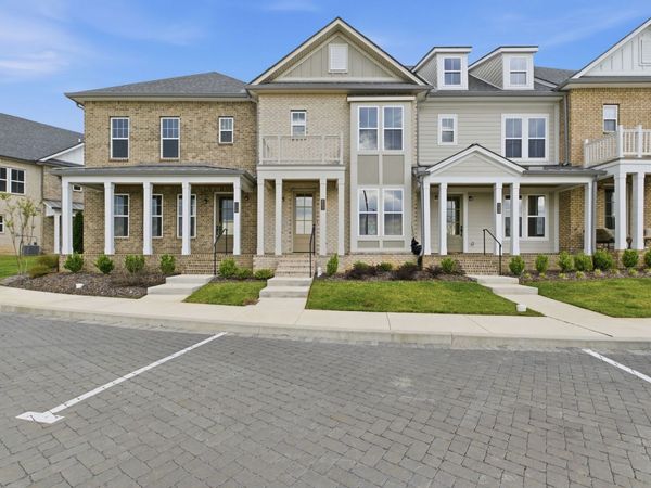 152 Nearwater Place , Hendersonville, TN 37075