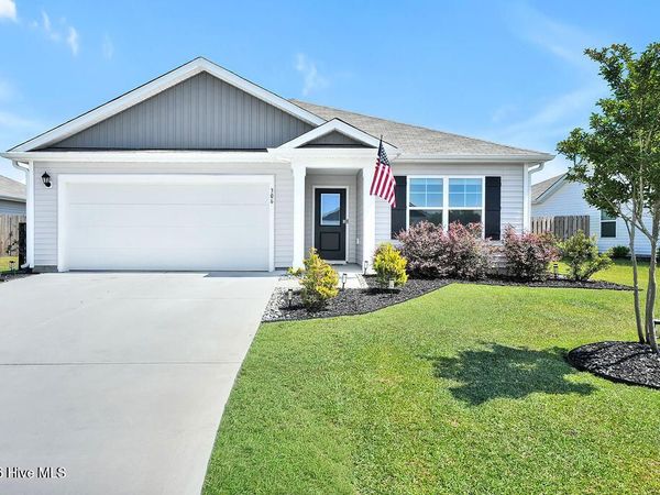 306 Cleat Drive , Surf City, NC 28445