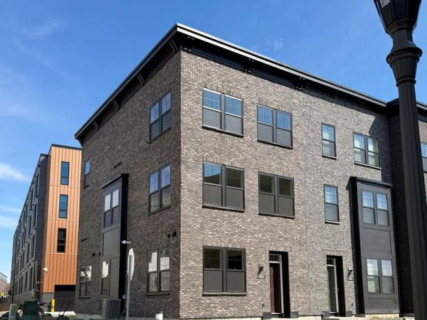 838 Woodlawn Avenue , Saint Paul, MN 55116