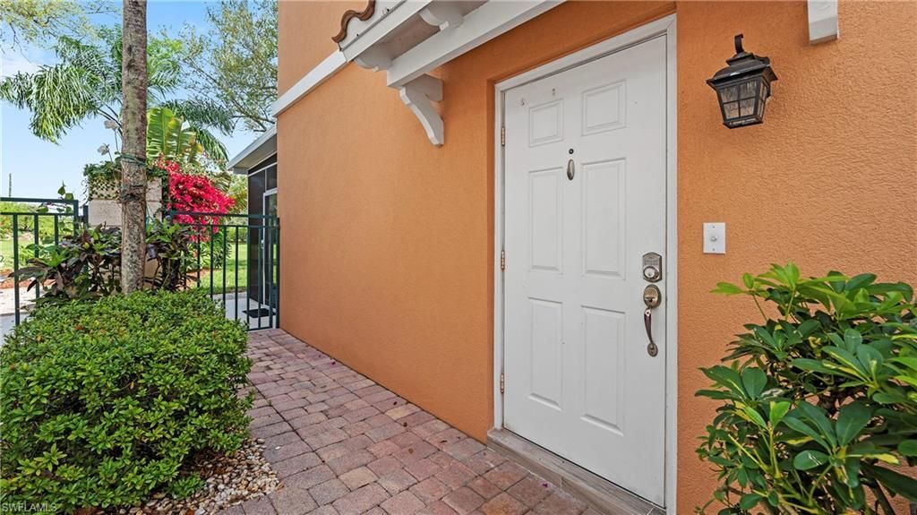 5766 Cove Cir , Unit 24, Naples, FL 34119 Photo