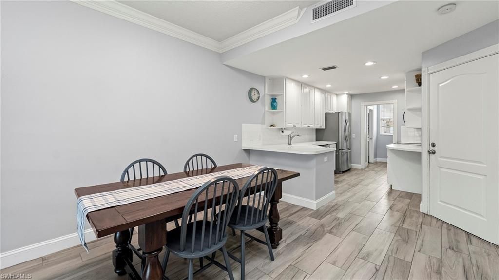 5766 Cove Cir , Unit 24, Naples, FL 34119 Photo