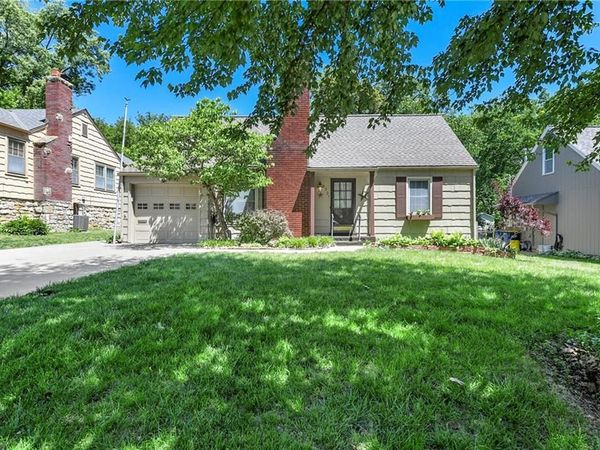 5327 Outlook Street, Mission, KS 66202