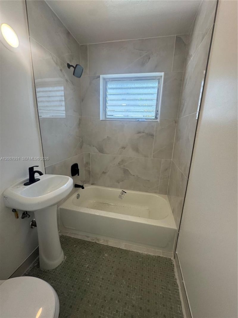 7300 Harding Ave , Unit 21, Miami Beach, FL 33141 Photo