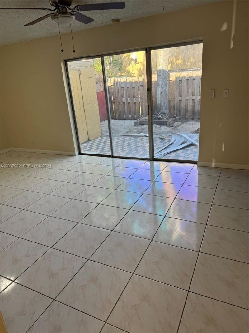 5841 Blueberry Ct, Unit 77, Lauderhill, FL 33313 Photo