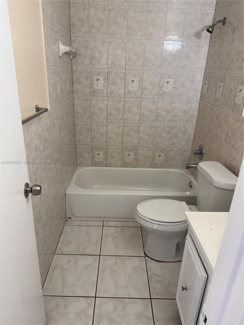 5841 Blueberry Ct, Unit 77, Lauderhill, FL 33313 Photo