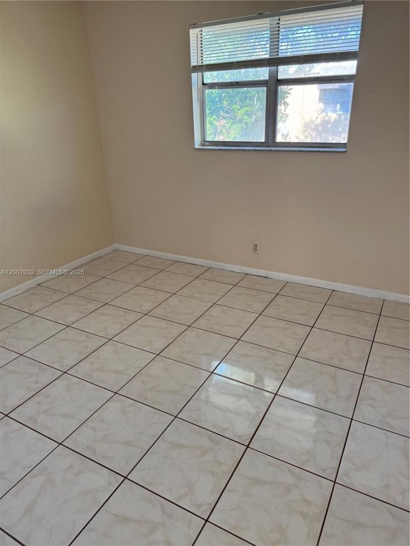 5841 Blueberry Ct, Unit 77, Lauderhill, FL 33313 Photo