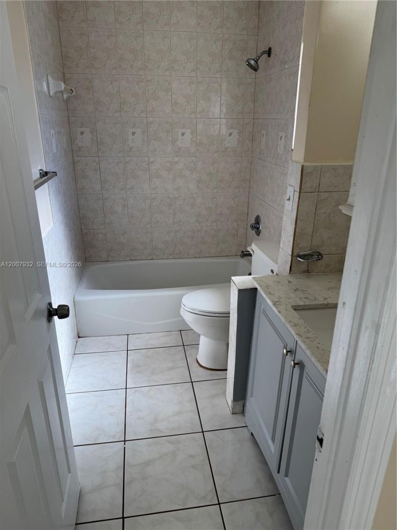 5841 Blueberry Ct, Unit 77, Lauderhill, FL 33313 Photo