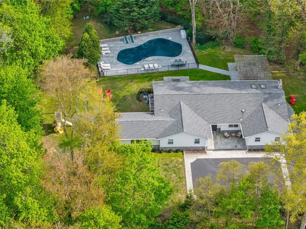 26 Dolly Cam Lane , Old Brookville, NY 11545