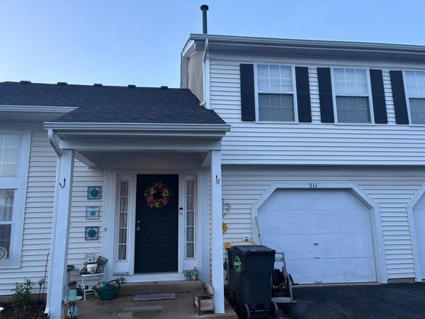 511 East Avenue , Unit 511, Streamwood, IL 60107
