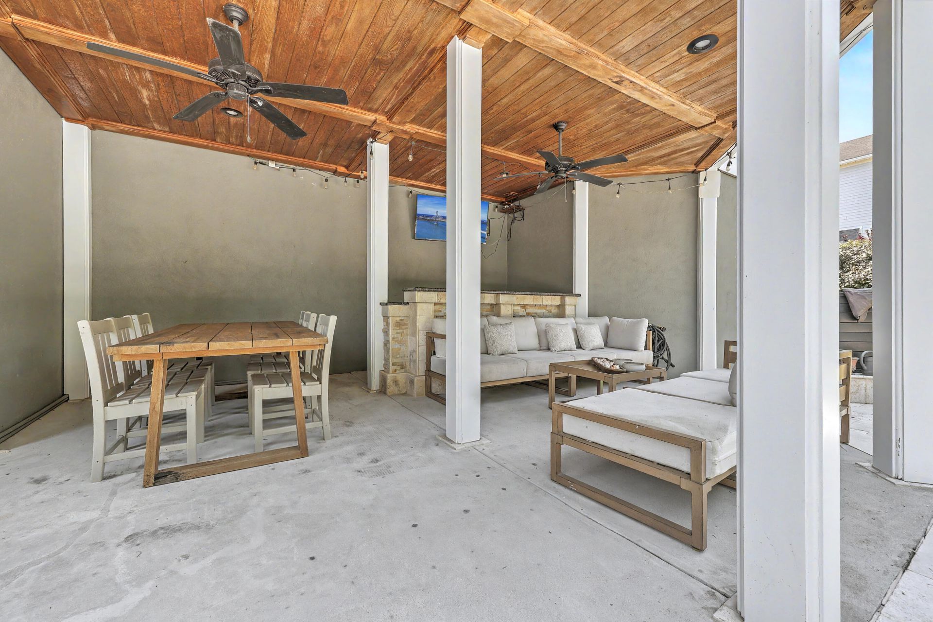 1040 Rivershore Road Photo 53