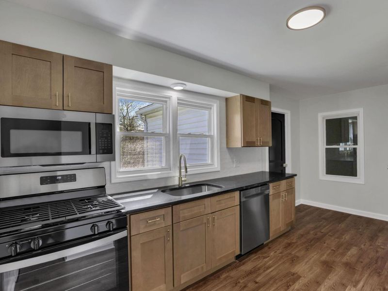 347 Wayne Avenue, Newark, OH 43055 Photo 9