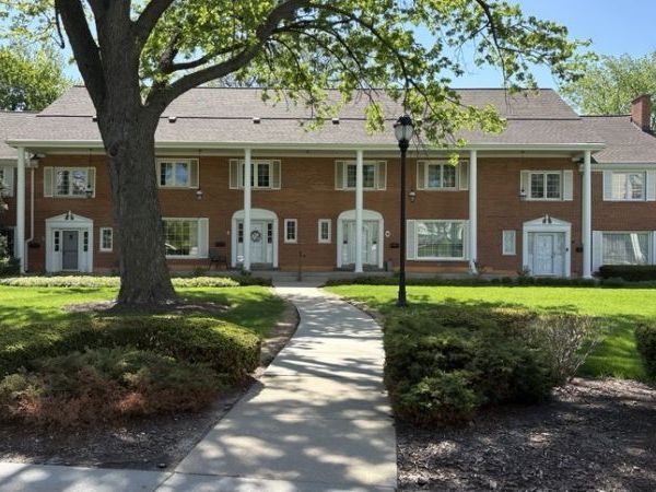 23 N Tower Road N, Oak Brook, IL 60523