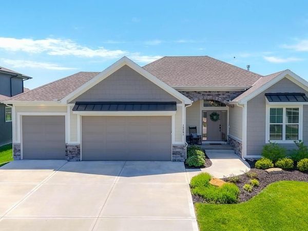 15291 W 172nd Place, Olathe, KS 66062