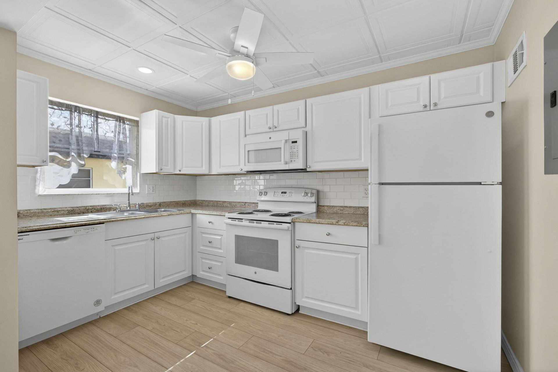 51 Stratford D, West Palm Beach, FL 33417 Photo
