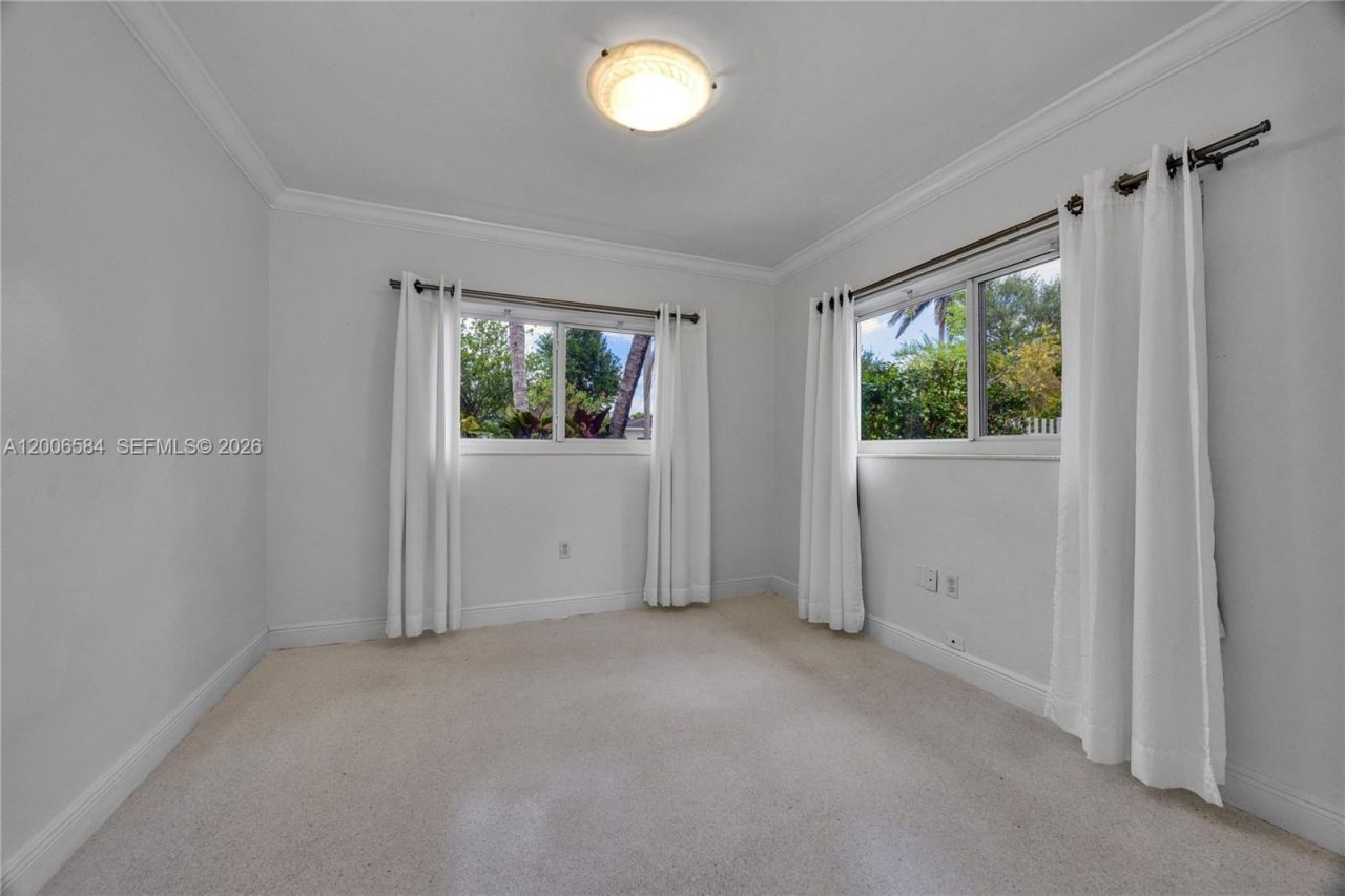 5750 SW 52nd Ter , South Miami, FL 33155 Photo