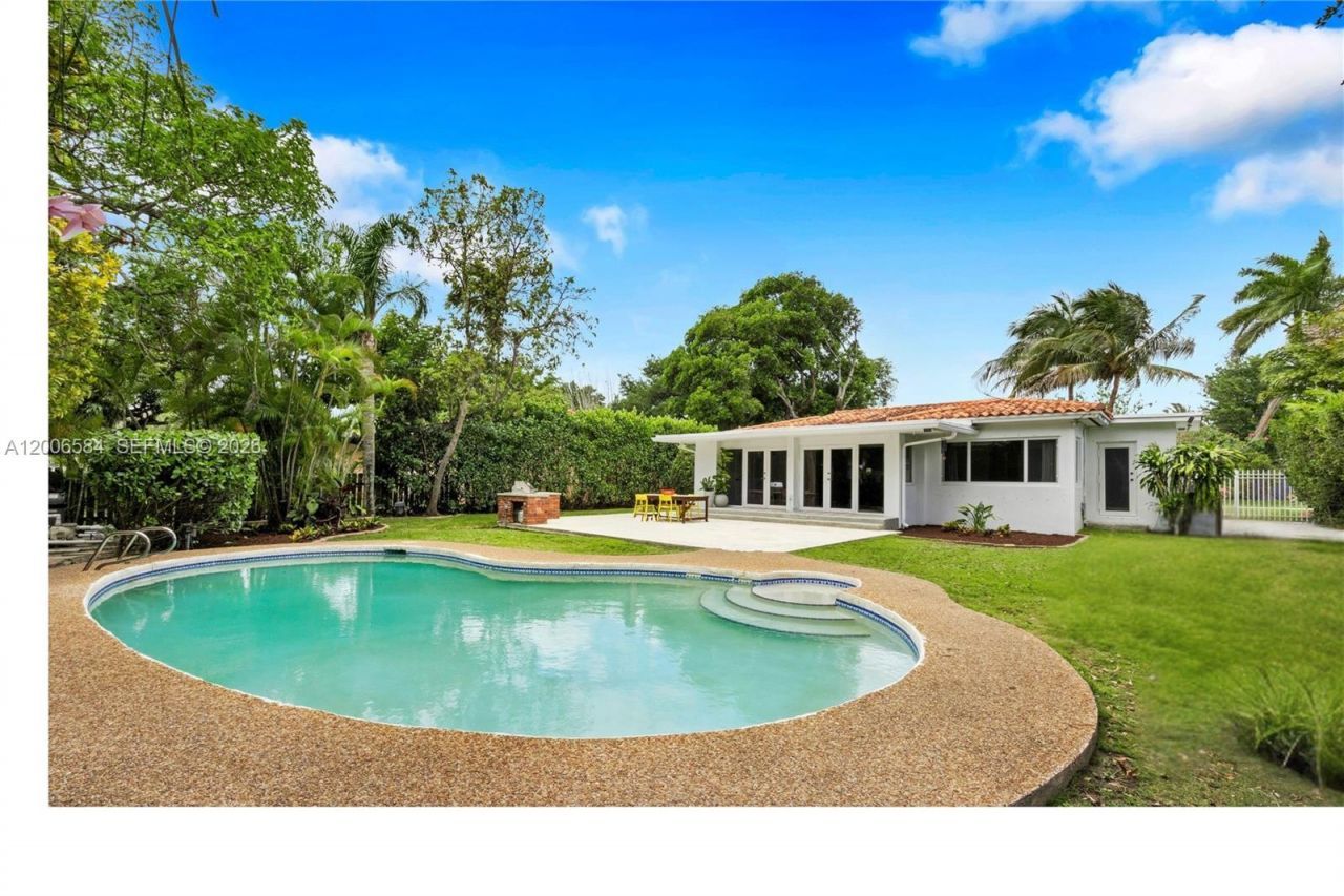 5750 SW 52nd Ter , South Miami, FL 33155 Photo