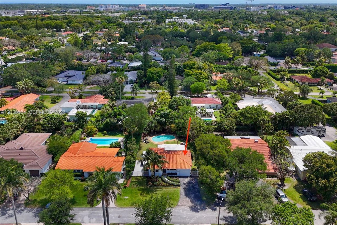 5750 SW 52nd Ter , South Miami, FL 33155 Photo