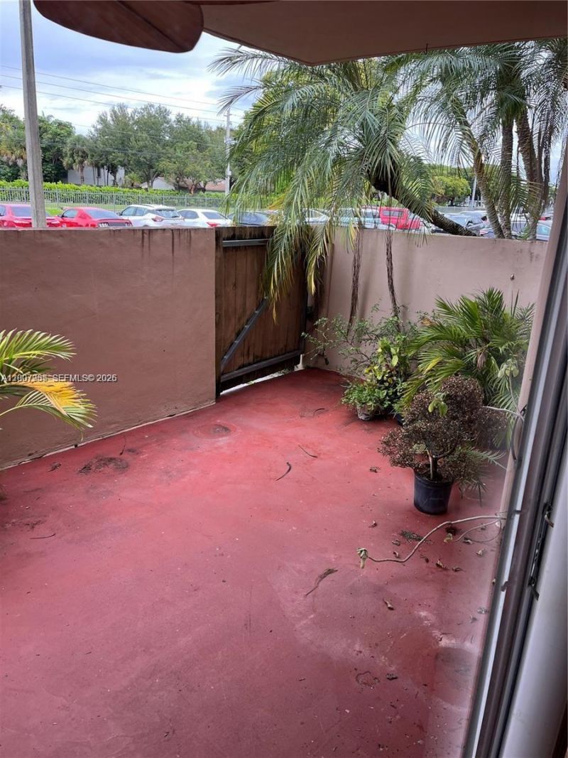 10525 SW 112th Ave, Unit 114, Miami, FL 33176 Photo