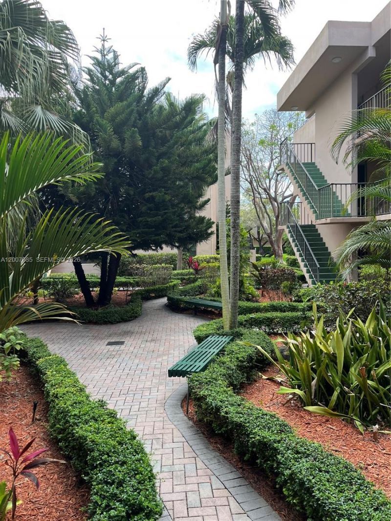 10525 SW 112th Ave, Unit 114, Miami, FL 33176 Photo