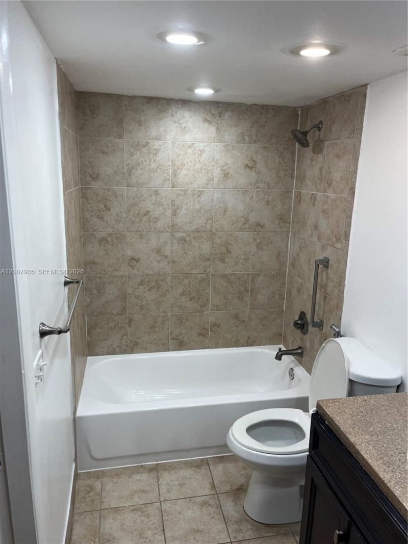 10525 SW 112th Ave, Unit 114, Miami, FL 33176 Photo