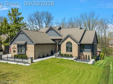 22844 Indianwood Drive, Lyon Twp, MI 48178