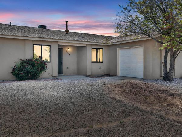 672 Sunflower Drive SW, Rio Rancho, NM 87124
