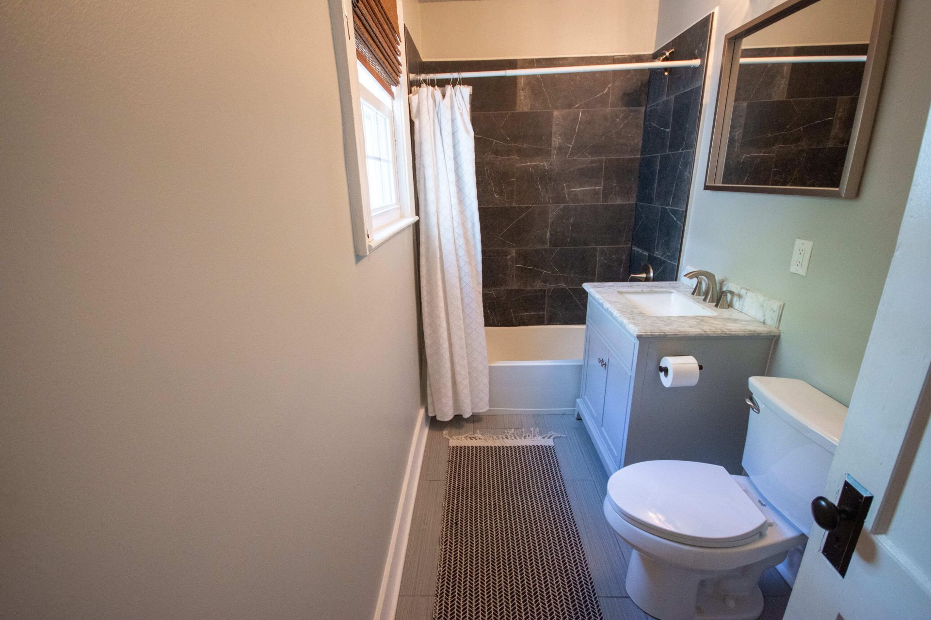 2166 Saint James Drive Photo 28