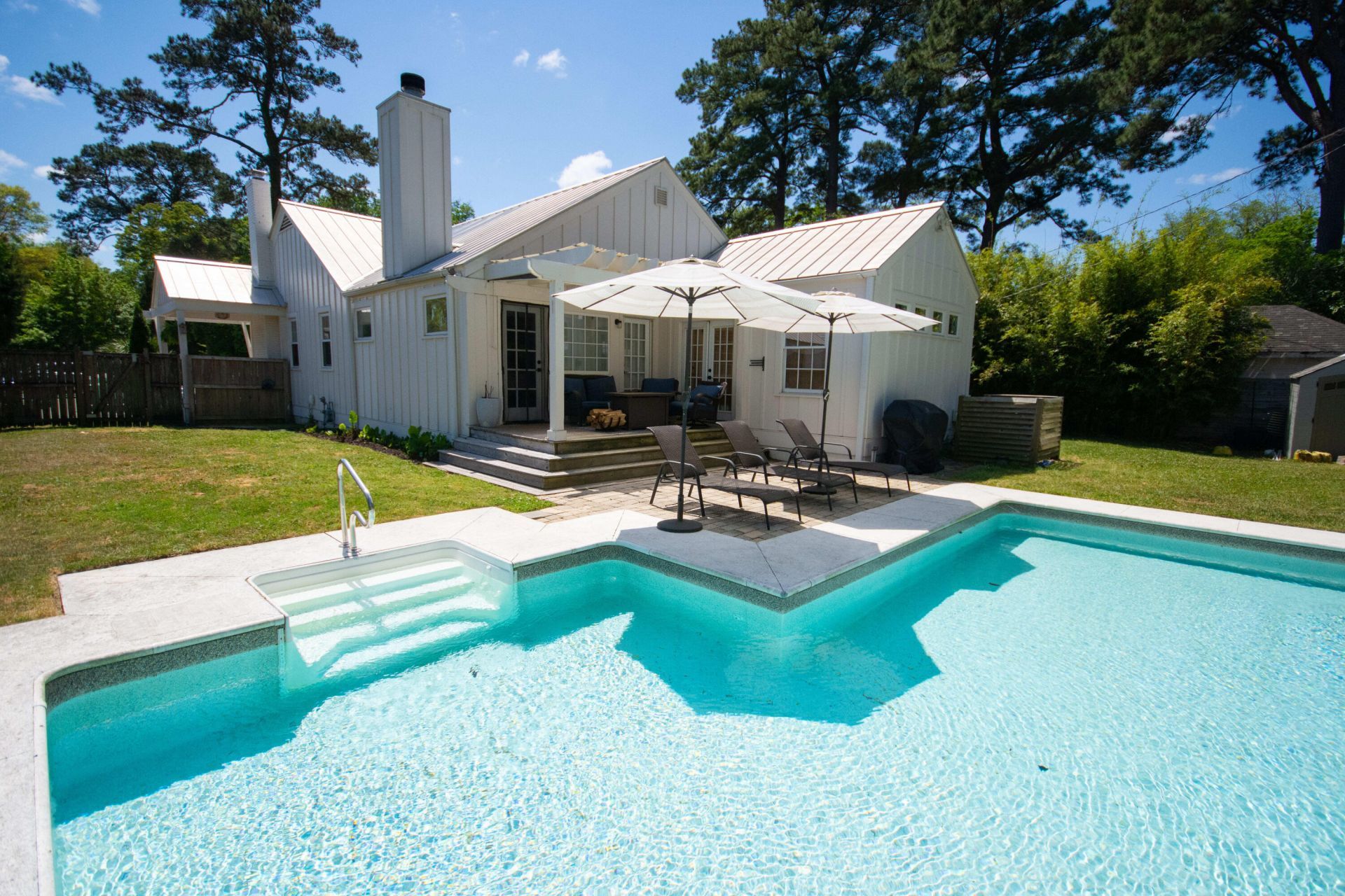 2166 Saint James Drive Photo 32