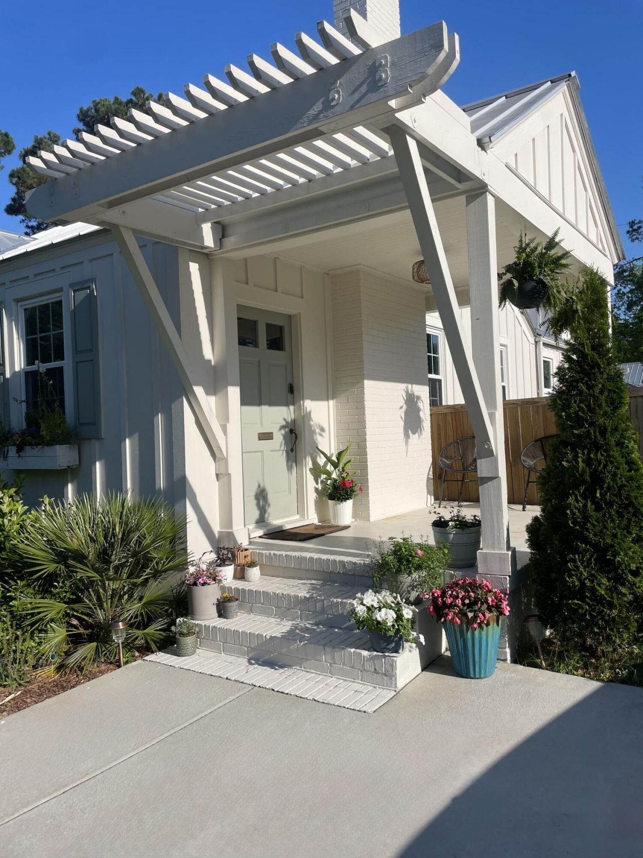 2166 Saint James Drive Photo 4