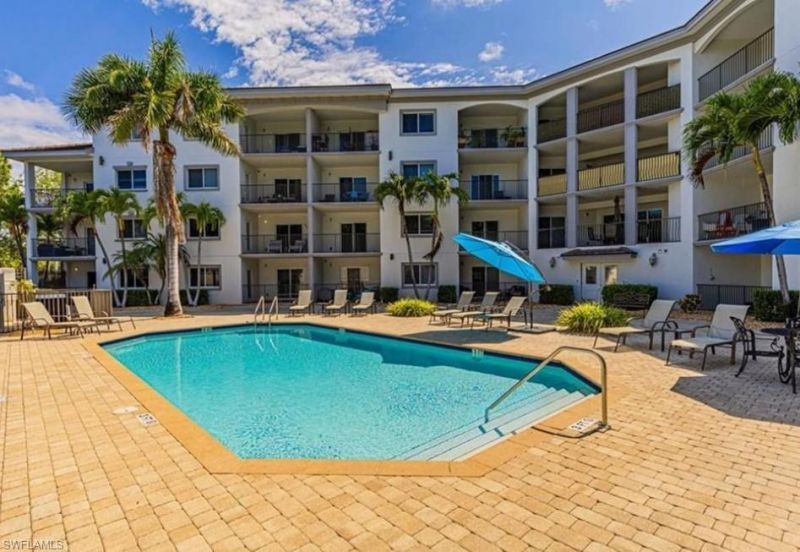 1100 Pine Ridge Rd , Unit B102, Naples, FL 34108 Photo