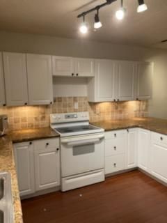 725 Hummingbird Way, Unit 210, North Palm Beach, FL 33408 Photo