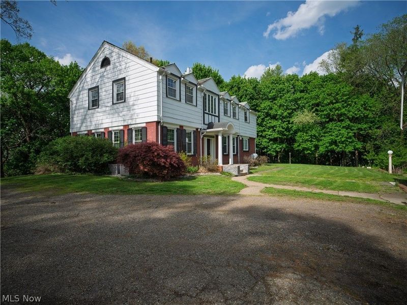 497 Moravian Trail, Uhrichsville, OH 44683 Photo 4