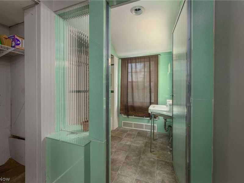 497 Moravian Trail, Uhrichsville, OH 44683 Photo 41