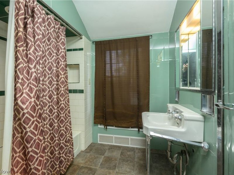 497 Moravian Trail, Uhrichsville, OH 44683 Photo 42