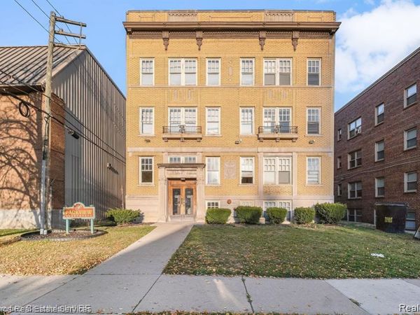 590 Parkview #202 Drive, Detroit, MI 48214