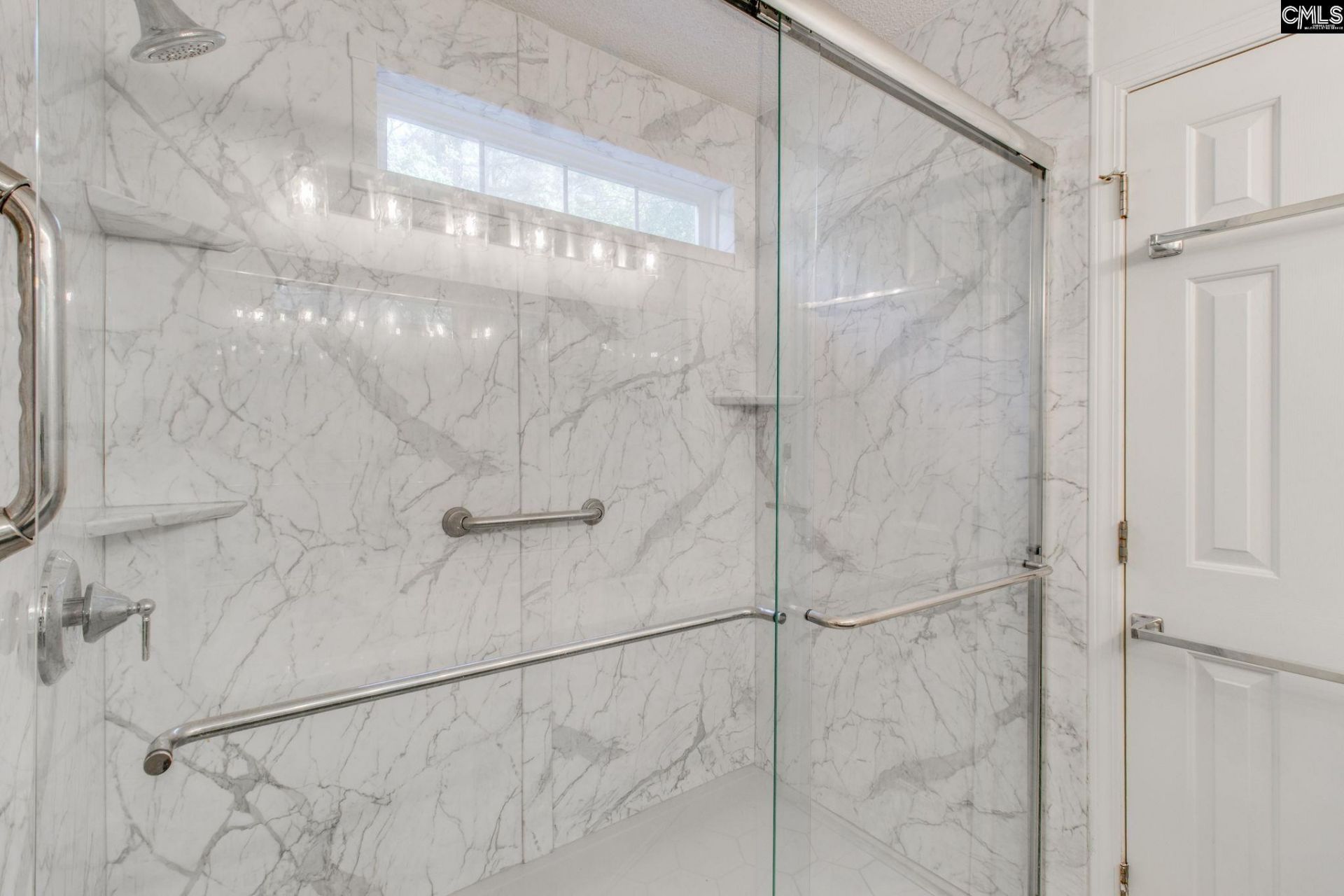 21 Colony House Court  Photo 10