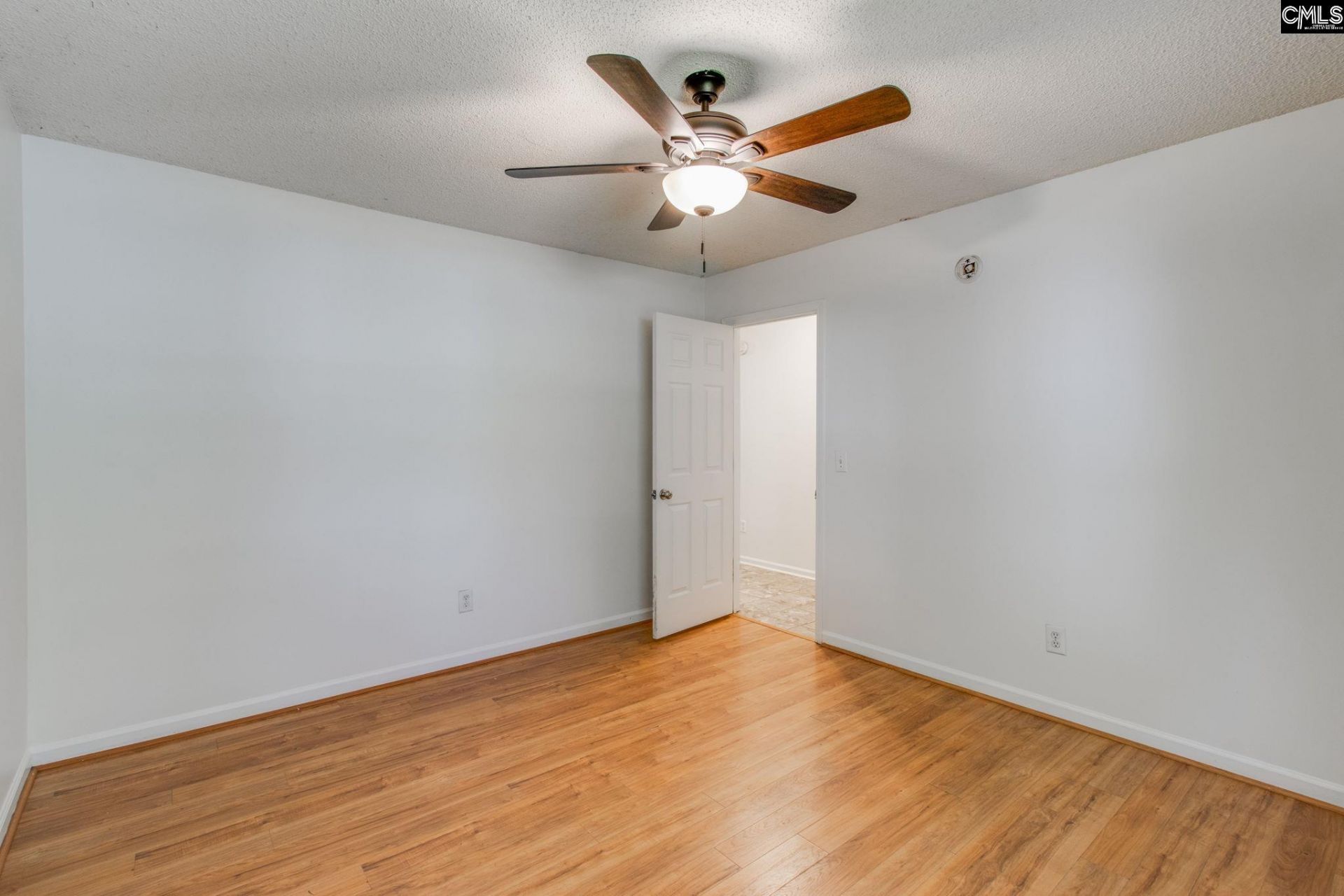 21 Colony House Court  Photo 12