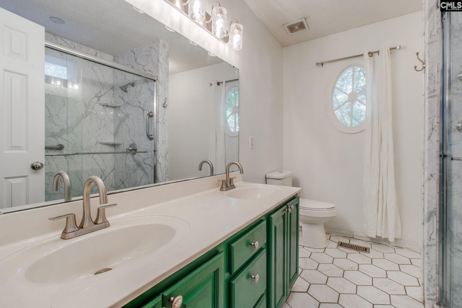 21 Colony House Court  Photo 9