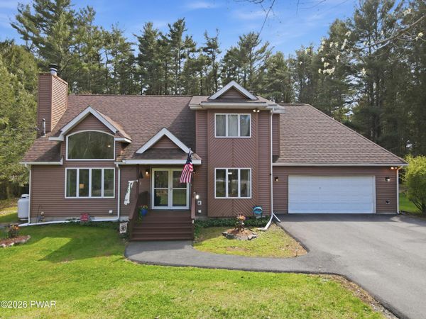 102 Egypt Road, Hawley, PA 18428